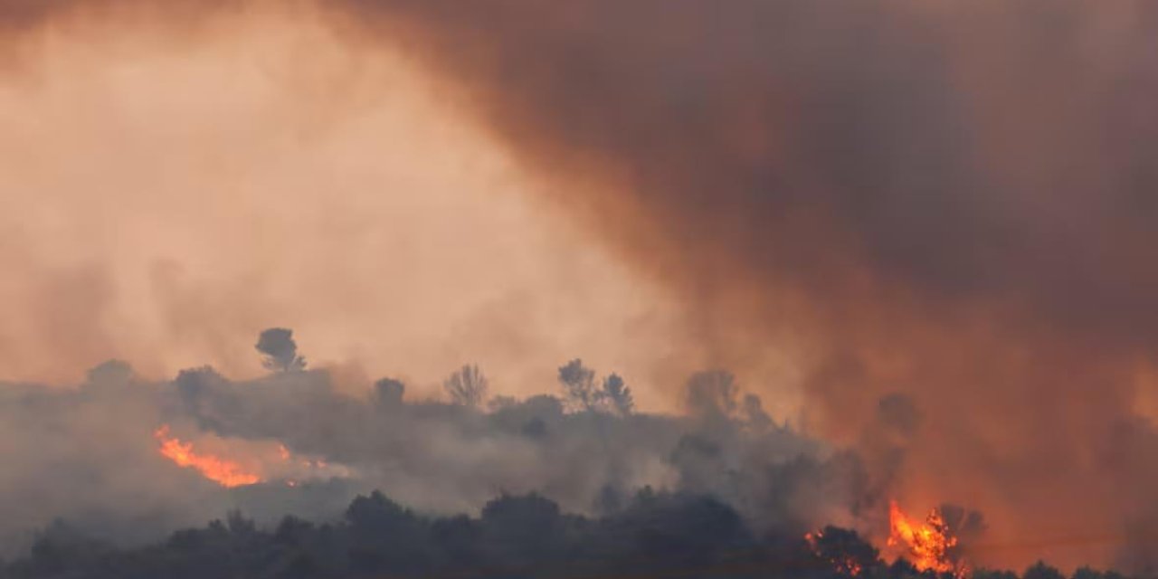 Fransa'da 1949'dan sonraki en büyük orman yangını: 2 bin kişi tahliye edildi