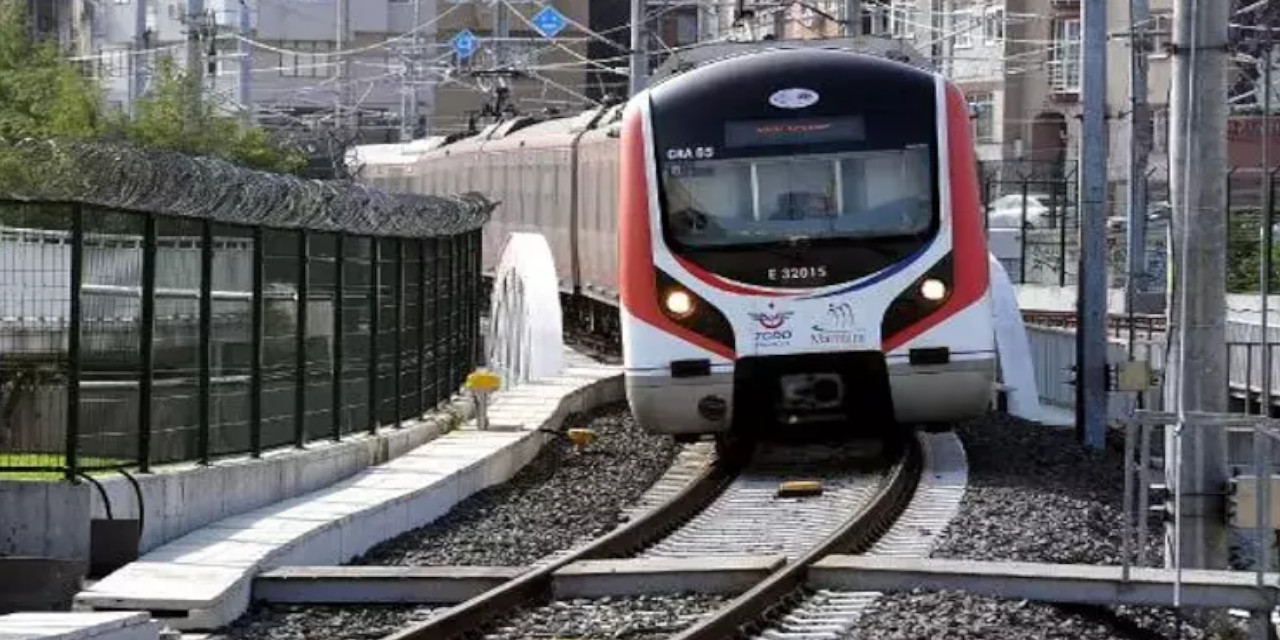 Marmaray'da 2 intihar: Seferler aksadı