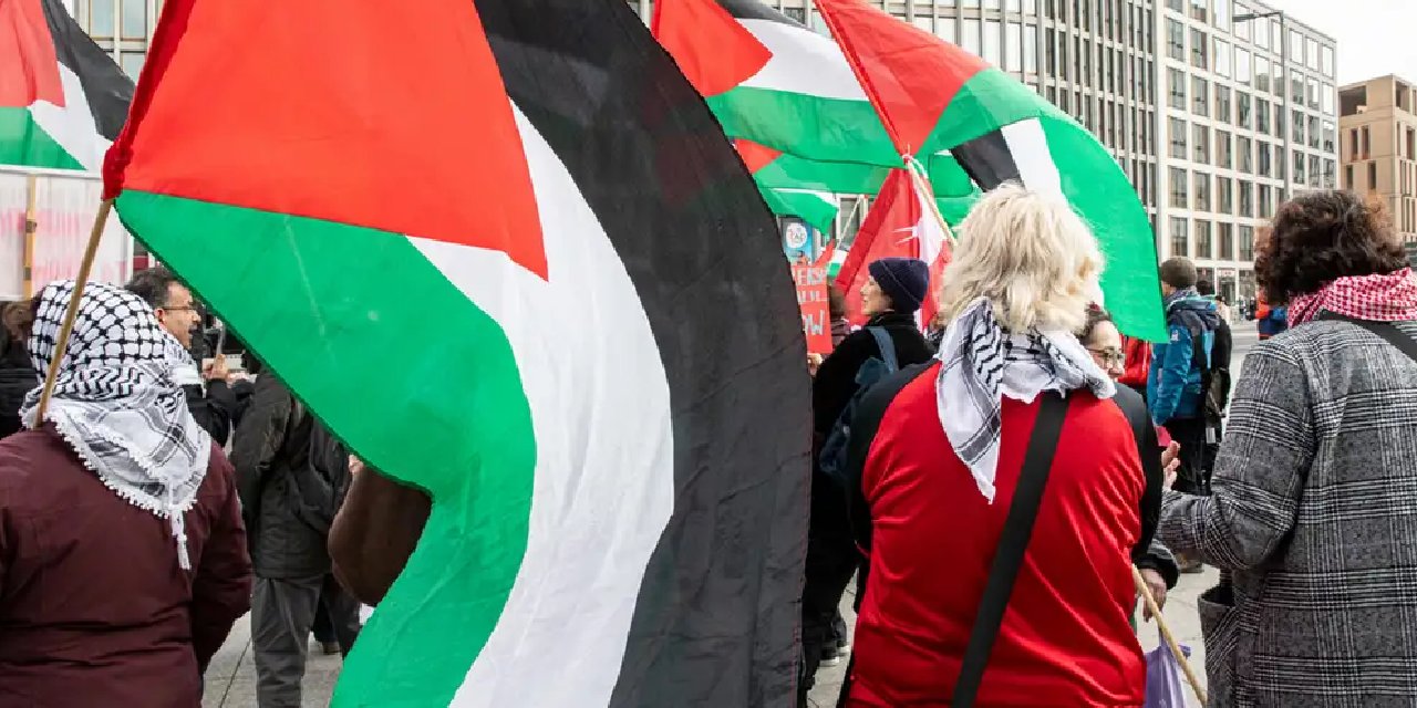 Almanya'da halkın çoğunluğu Filistin'in tanınmasından yana