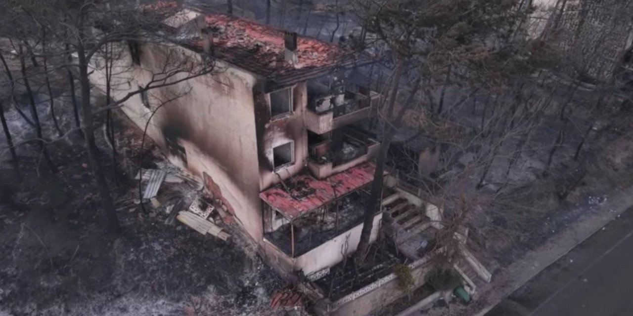 Güzelyalı'da yangının izleri: Bazı villalar tamamen yandı