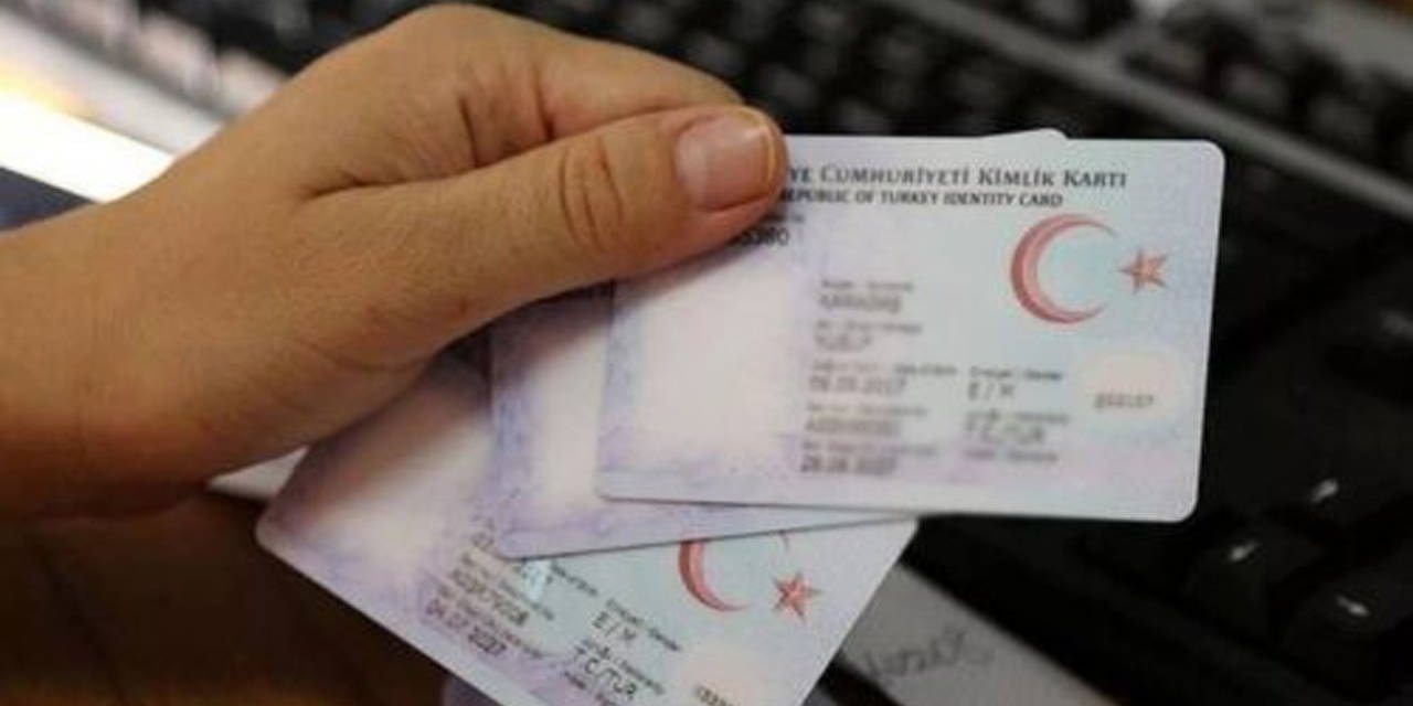 Kimlik bilgileri satıldı, sanıklar serbest