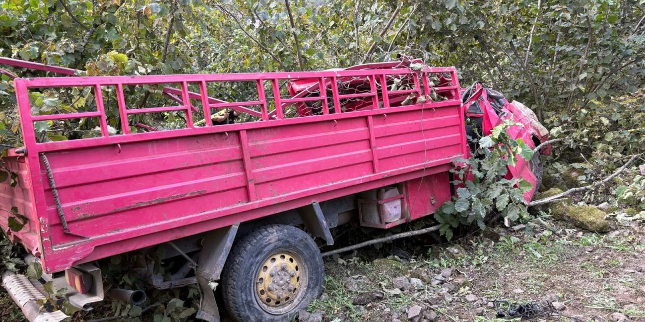 Giresun’da fındık işçilerini taşıyan araç şarampole devrildi: 4 ölü, 1 yaralı