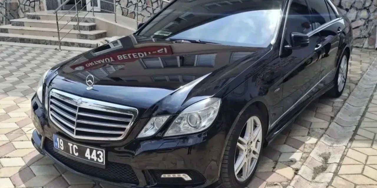 AKP'li belediye başkanı lüks makam aracını satışa çıkardı: 3.25 milyon lirayı getirene anahtarı teslim edeceğim