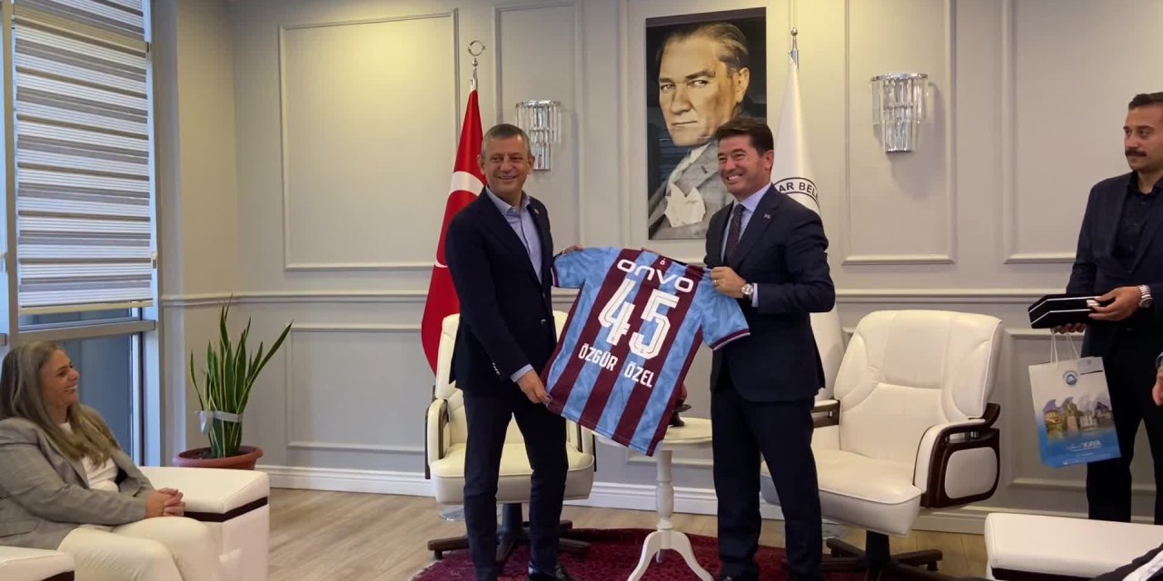 CHP lideri Özgür Özel: Erdoğan yenilmez değil ama Ekrem İmamoğlu yenilmez