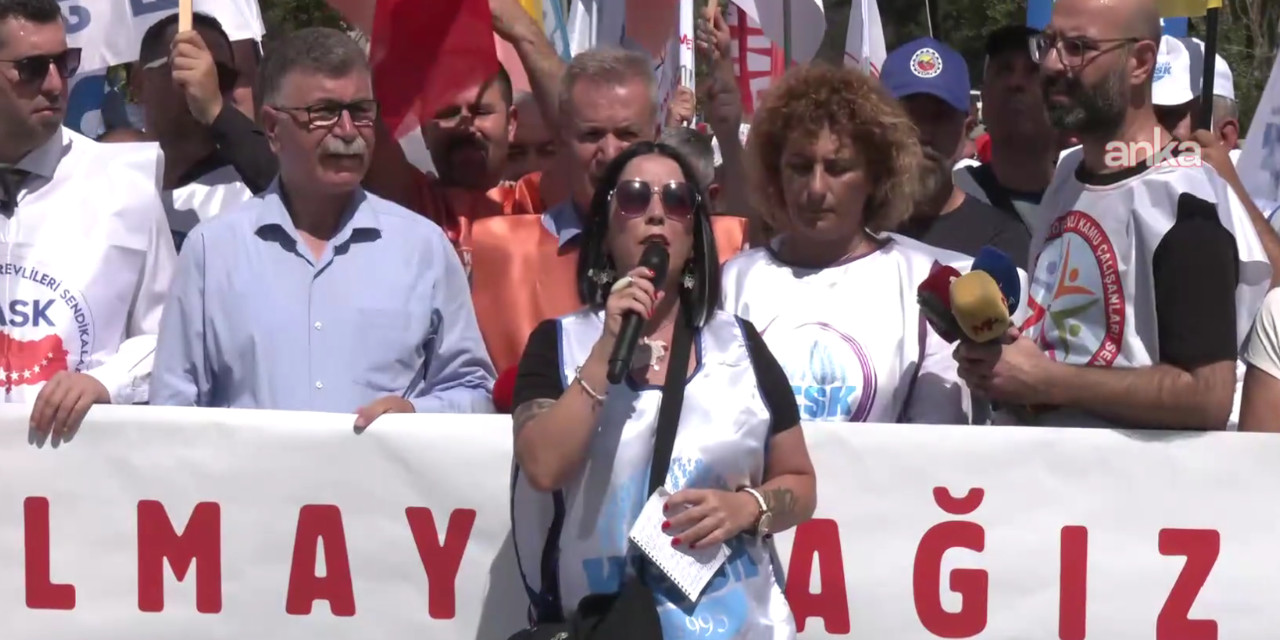 Memurlar bakanlık önünde: 'Müzakere dahi edilemez'