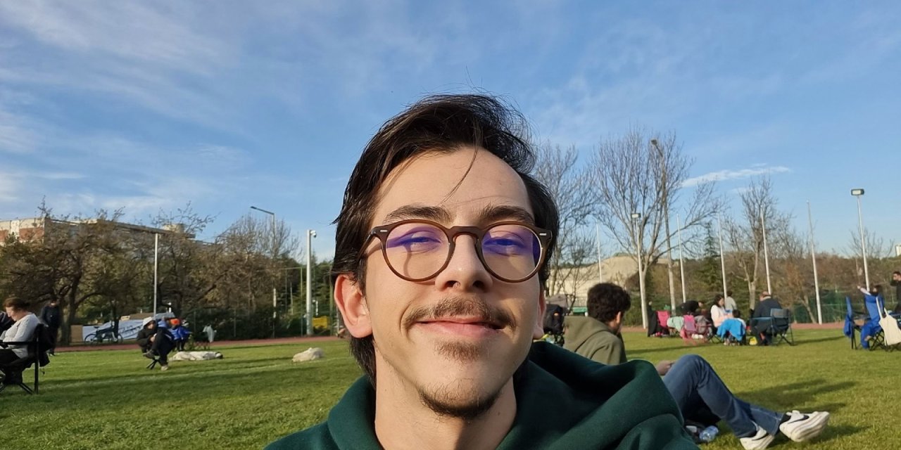 LGBTİ+ çocuklara ‘raydan çıkmış’ diyen profesörün şikâyetiyle gazeteciye soruşturma