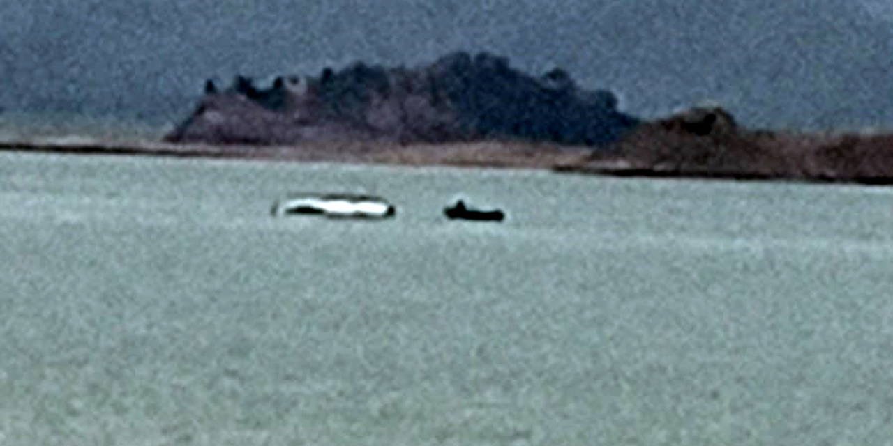 Yangın tatbikatı sırasında eğitim uçağı göle düştü