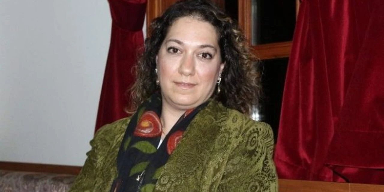 Abdülhamid’in torunundan hükümete çağrı: "300 binden fazla öğrenci okulu bıraktı, çalışma yapılıyor mu?"