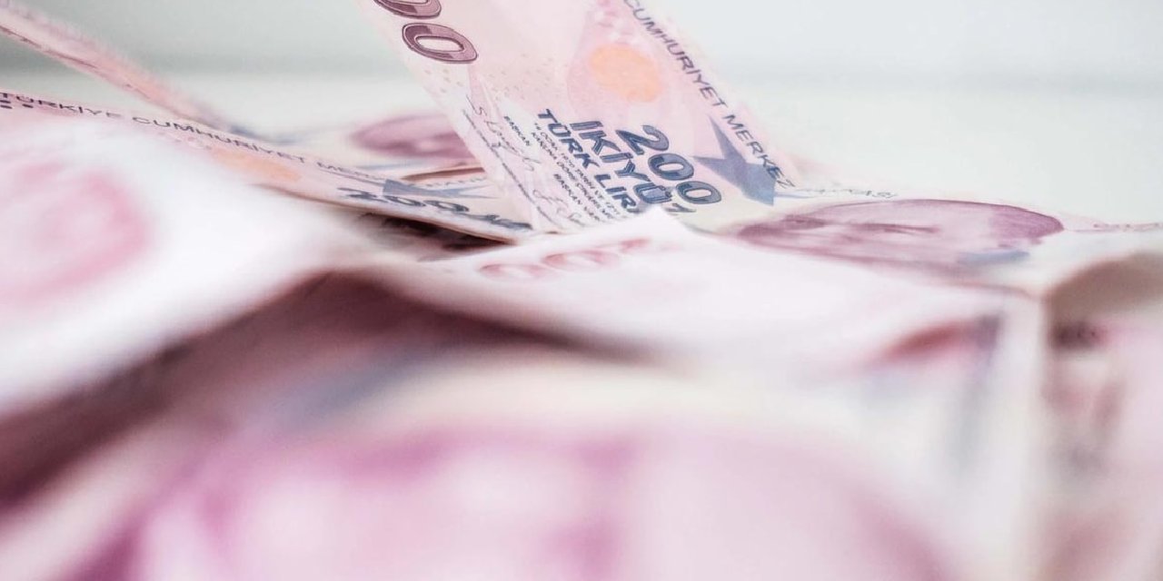 Bankaların faiz yarışı sürüyor: 5 milyon TL'nin aylık getirisi ve faiz oranları belli oldu