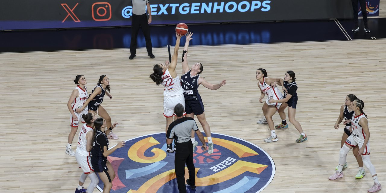 16 Yaş Altı Kız Milli Basketbol Takımı, yarı finale yükseldi