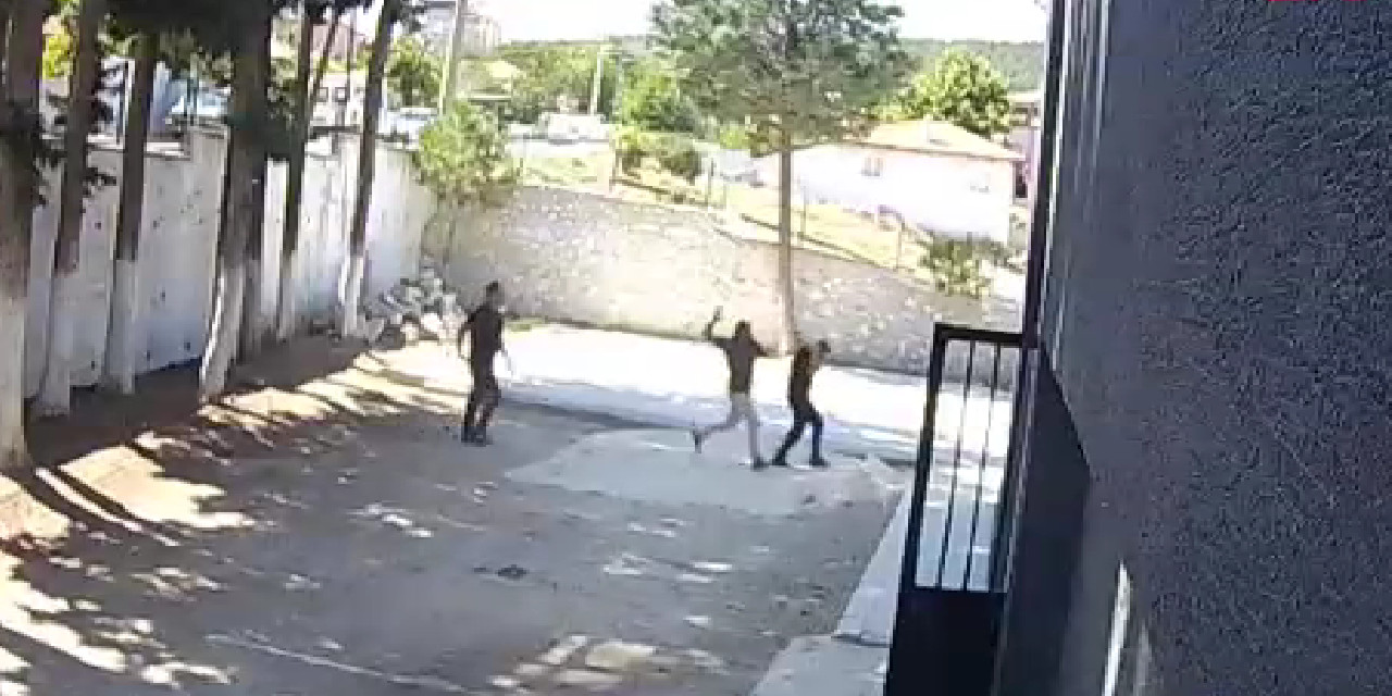 Belediye Başkanı'ndan zabıta memurlarına sopalı şiddet