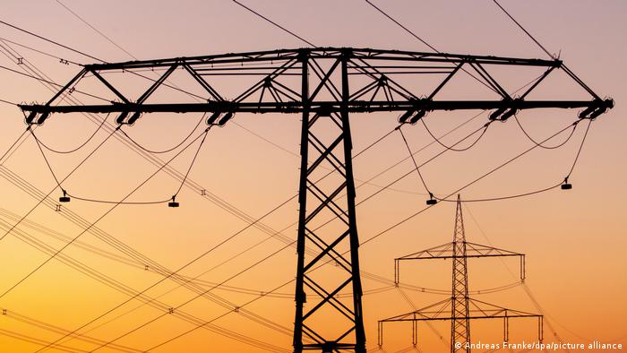 Elektrik kesintilerinin nedeni zam pazarlığı mı?