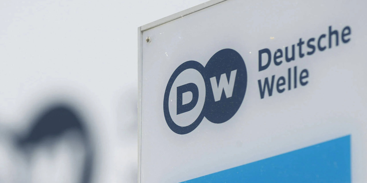 İsrail askerleri çekim yapan DW ekibini darbetti