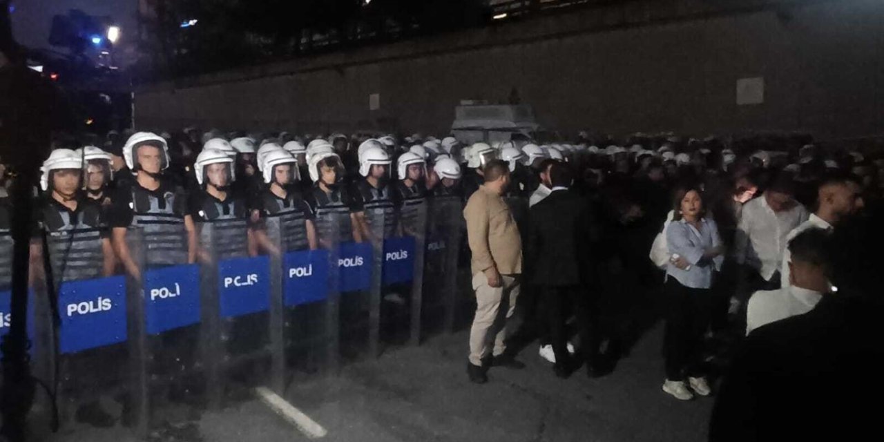 İstanbul Barosu: "Valiliğin yasaklama kararı Anayasa'nın güvence altına aldığı özgürlüklerin ihlalidir"