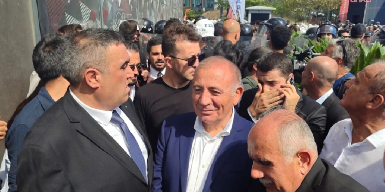 CHP'ye polis ablukası dünya basınında: İktidarın muhalefeti etkisizleştirmeye yönelik adımlarının bir parçası