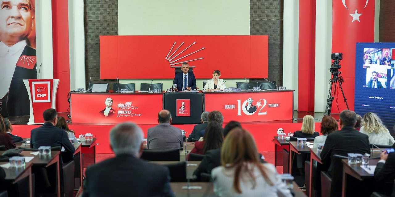 CHP PM, Özgür Özel başkanlığında toplandı
