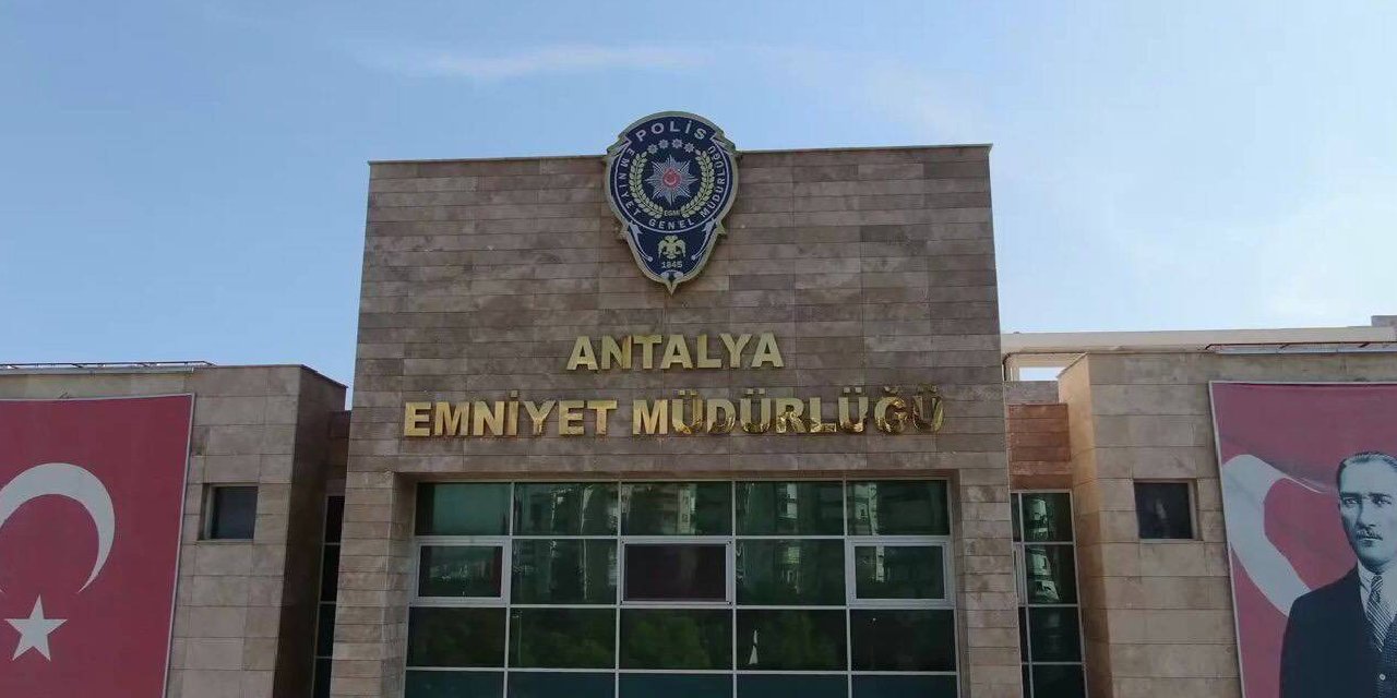 37 ilin emniyet müdürü değişti: Antalya'da tutuklanan emniyet müdürünün yerine gelen isim belli oldu