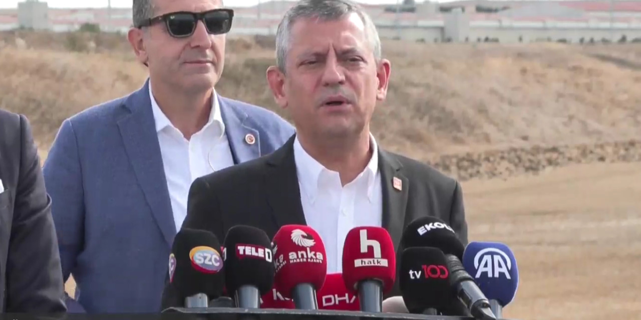 Özgür Özel: Hasan Mutlu'ya telefon geldi, 'AKP'ye katıl operasyon dursun' denildi