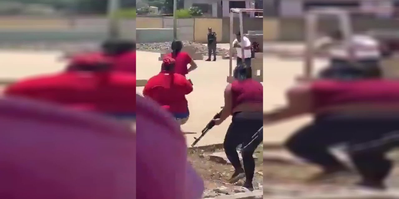 Venezuela,  Trump’ın tehdidi karşısında sivillere askeri eğitim veriyor