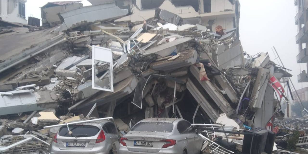 Depremde yıkılan apartman davasında AKP'li müteahhite "bilinçli taksir"den ceza istendi