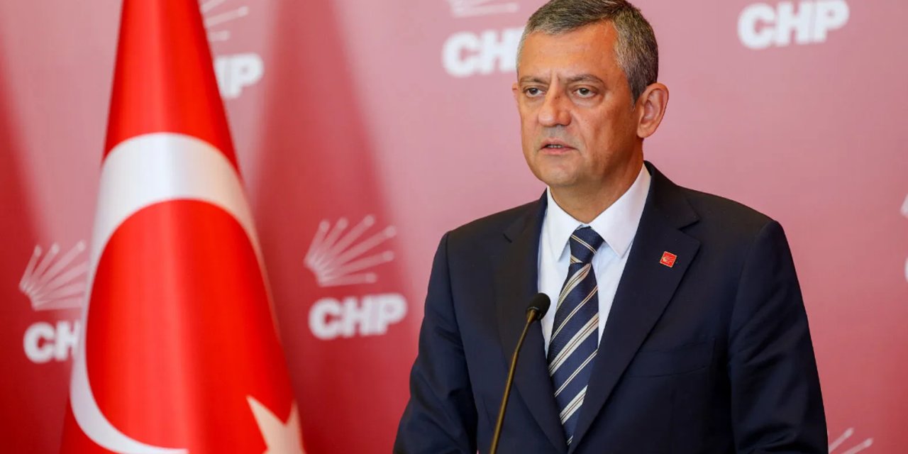 Özgür Özel: "Darbecilerin Meclis’te konuşma yapacağı gün karşılarında oturmadık"