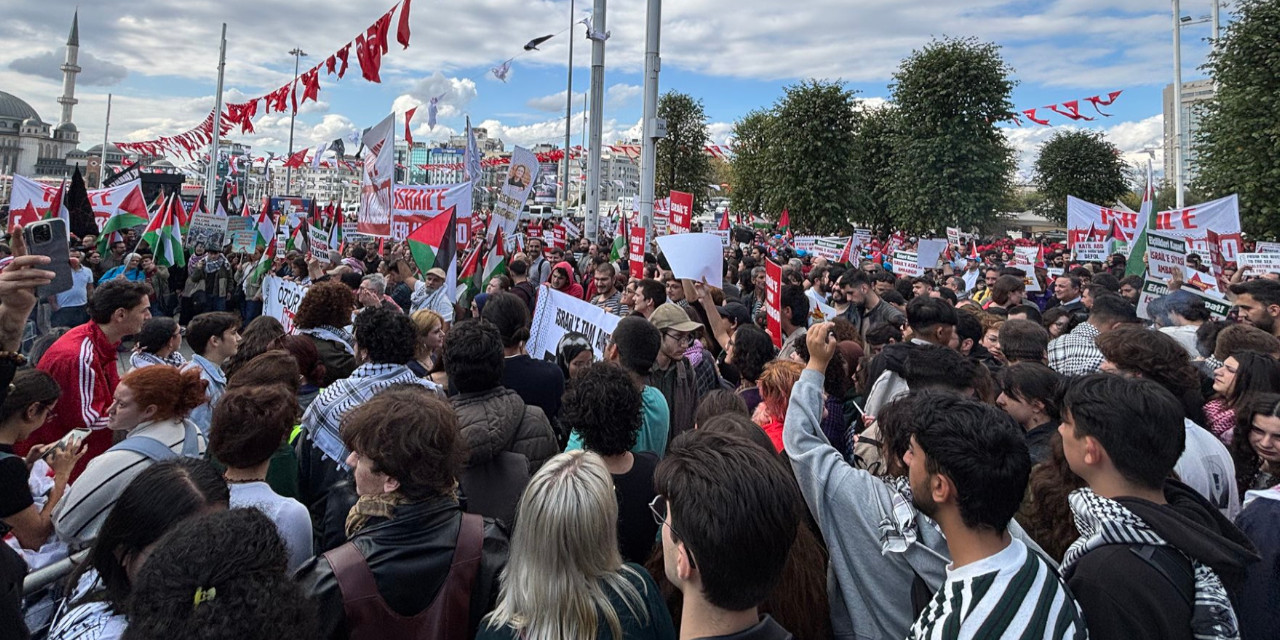 Binlerce kişi Filistin için Taksim'de toplandı