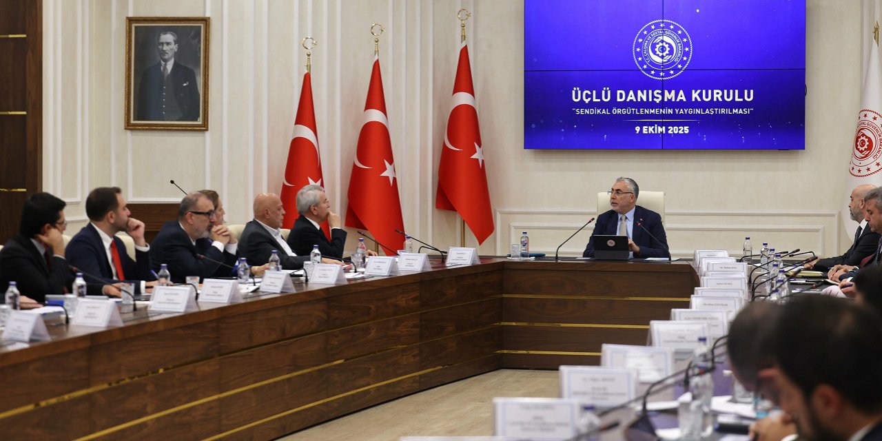 Vedat Işıkhan, işçi ve işveren sendika temsilcileriyle bir araya geldi