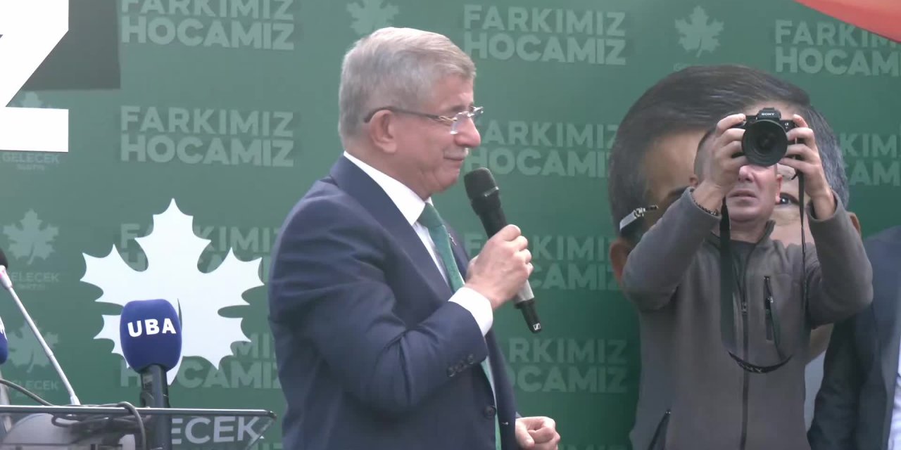 Davutoğlu: Cumhurbaşkanına gereken saygıyı göstermek boynumuzun borcu