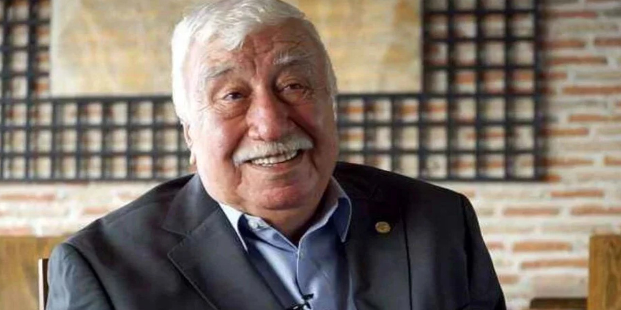 Devekuşu Kabare'nin kurucularından Ahmet Gülhan hayatını kaybetti