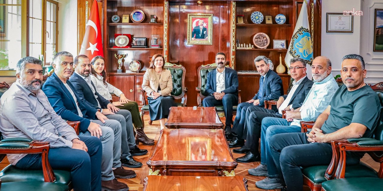 Amedspor, Diyarbakır Büyükşehir Belediyesi'ni ziyaret etti