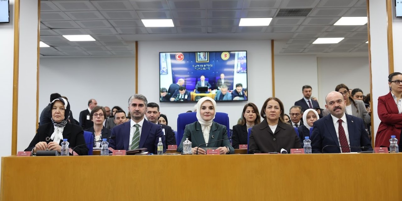 Bakan Göktaş: Yok yoksulluk, yok bilmem ne... Bu pencereden bakarsak ilerleyemeyiz