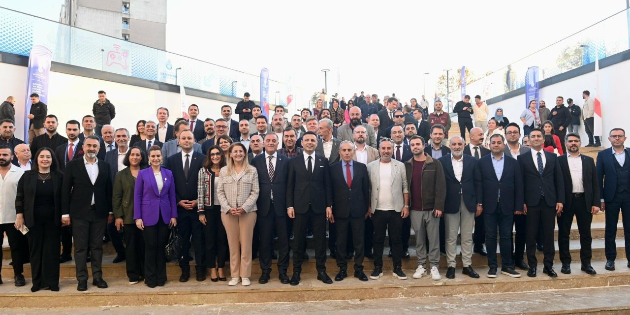 İstanbul'da Filenin Sultanları Gençlik Merkezi açıldı