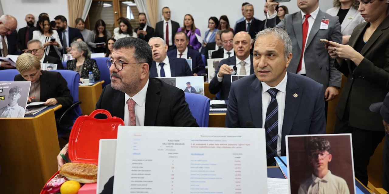 Ağbaba: Bakan Tekin'e bakınca  liyakatsiz atamanın ne olduğunu öğrenirsiniz