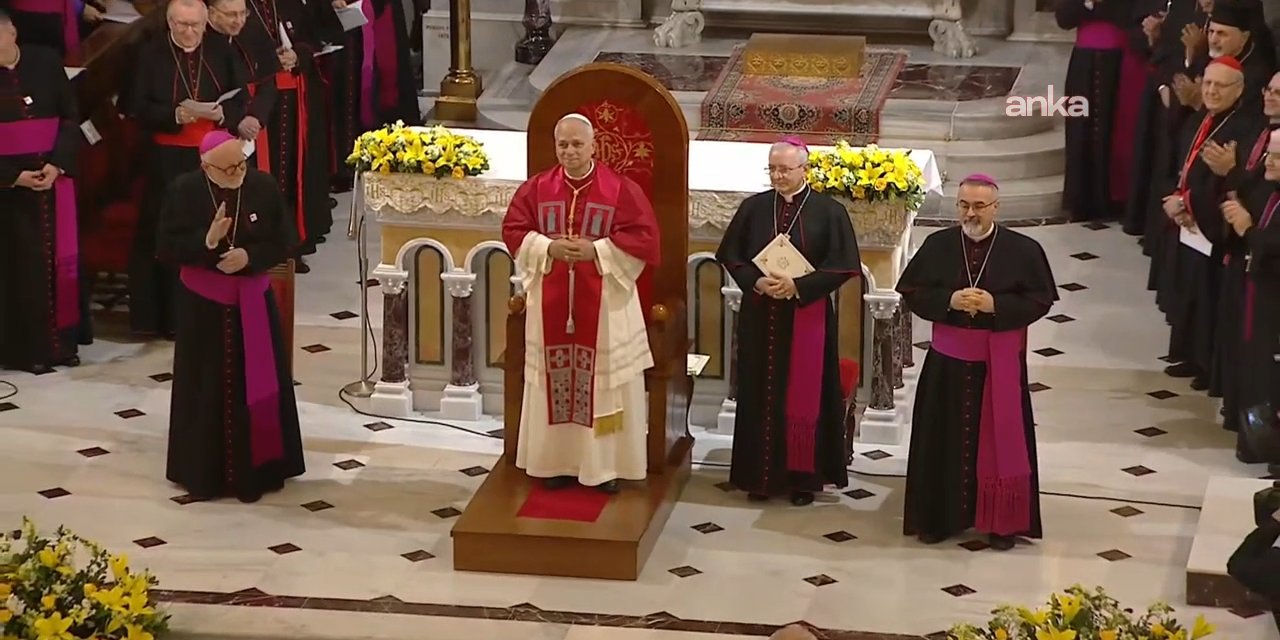 Papa 14’üncü Leo İstanbul’da Hristiyan topluluk temsilcileriyle buluştu