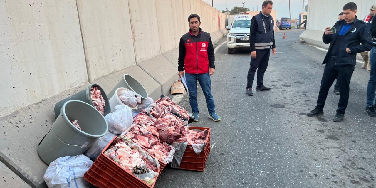 Şanlıurfa'da durdurulan araçta 1 ton bozulmuş et ele geçirildi