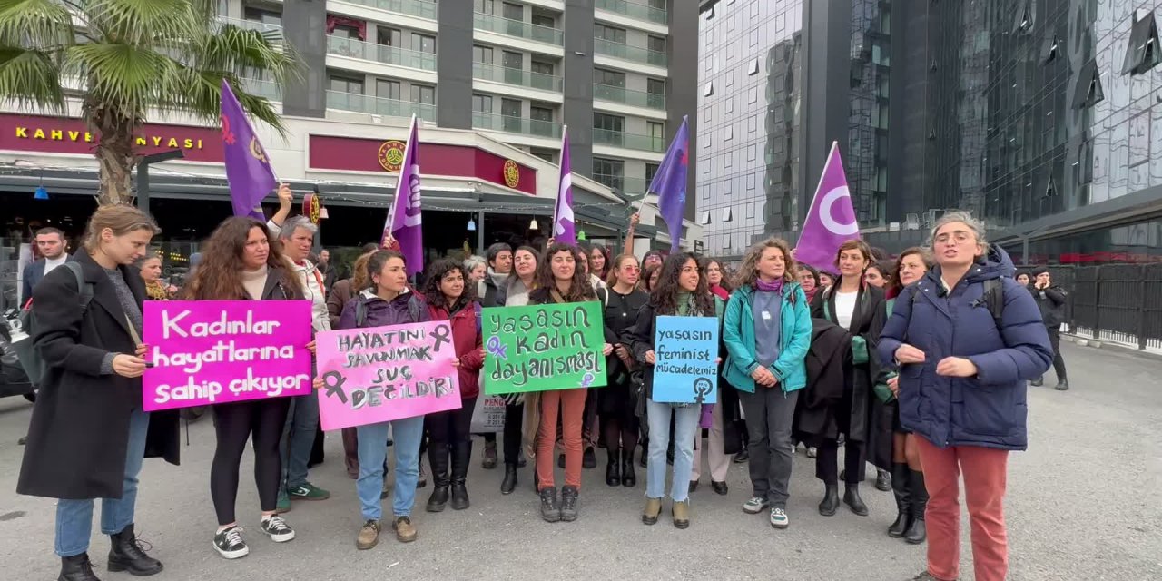 Mahkemeden örnek karar: Şiddet uygulayan kocasını öldüren kadına ceza yok