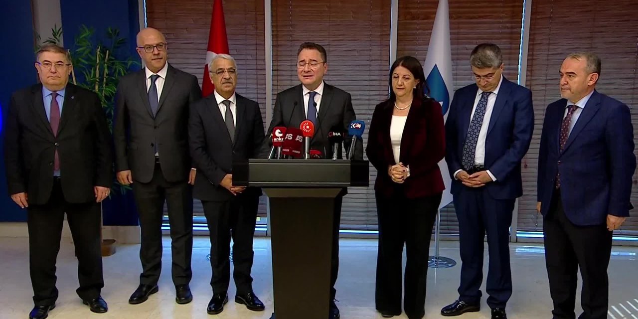 Mithat Sancar: Yasal düzenlemelerin tartışılacağı bir zemine ilerliyoruz