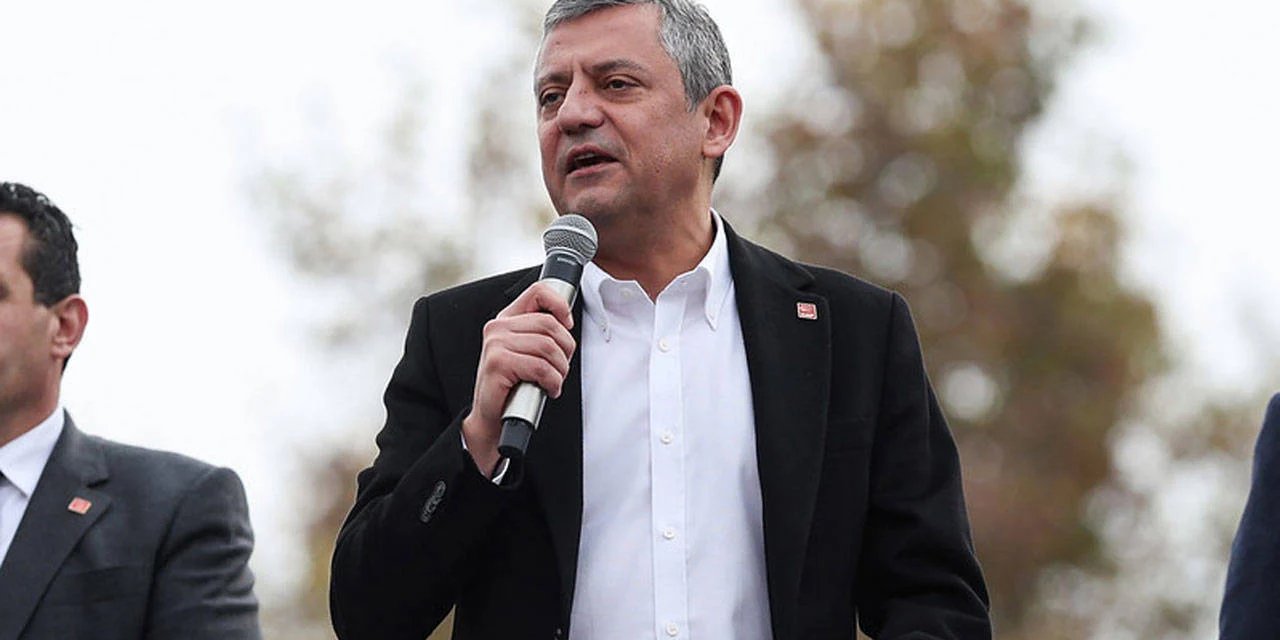 Özgür Özel'den Akbil davası kıyaslaması: İmamoğlu 9 aydır tutuklu yargılanıyor