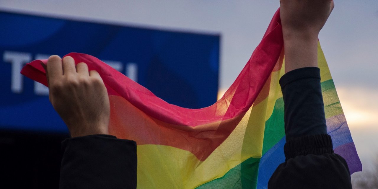 Genç LGBTİ+ Derneği'nin kapatılmasına tepki: Karar derhal bozulmalı