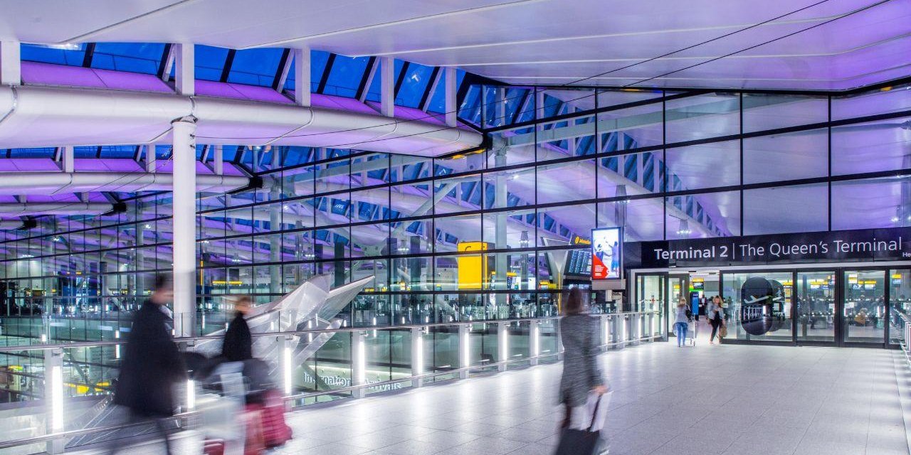 Havaalanında büyük güvenlik skandalı: Biletsiz ve pasaportsuz uçağa bindi