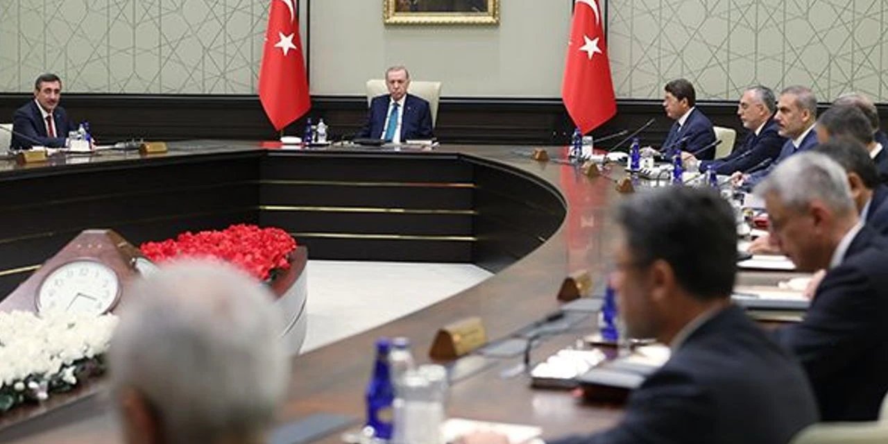 Kabinede revizyon iddiası: Berat Albayrak ve Efkan Ala'nın ismi geçiyor