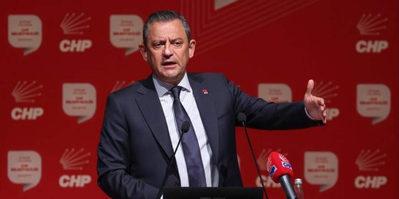 Özel’den Duran’a "dezenformasyon" yanıtı: Hatalı bir yer varsa çıksın konuşsun