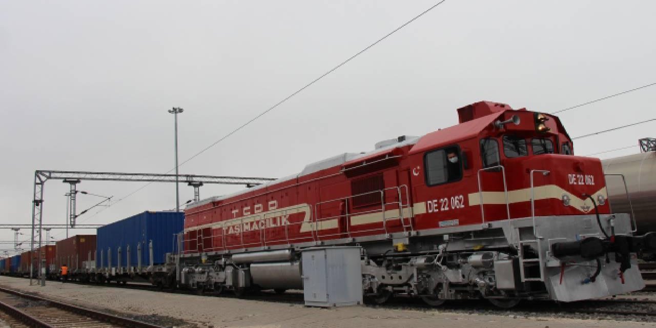 Sayıştay: TCDD'de vagonlar çürümeye terkedildi, uzun mesailer kazaya yol açtı