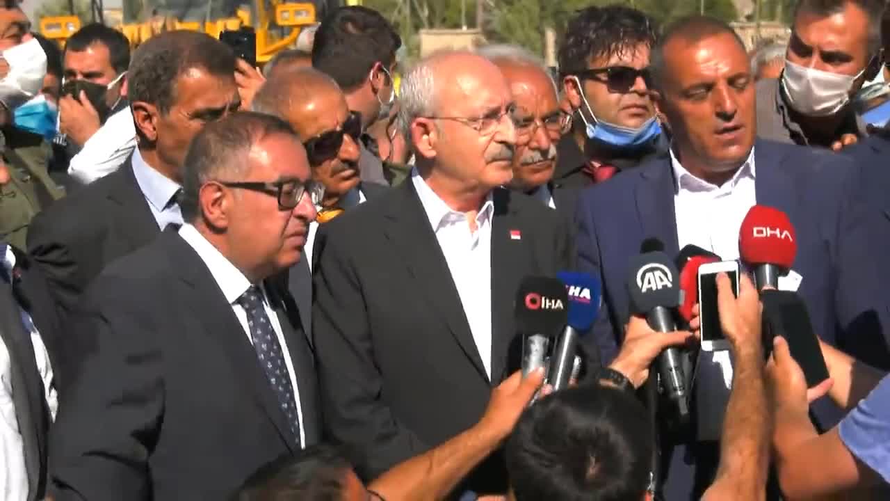 Kılıçdaroğlu Van'da selzedeleri ziyaret etti: Kimse yalnız hissetmesin