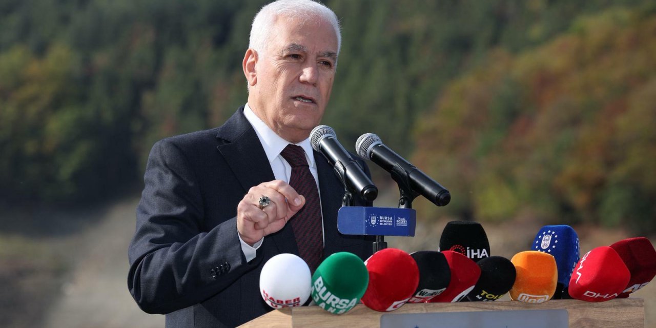 Bursa Büyükşehir Belediye Başkanı Mustafa Bozbey ve ailesi dahil 55 kişi gözaltında