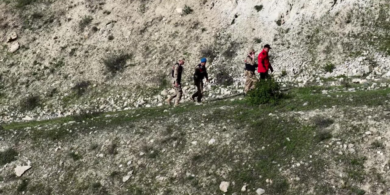 Gülistan Doku için Pertek'le birlikte 20 farklı yerde arama yapılıyor