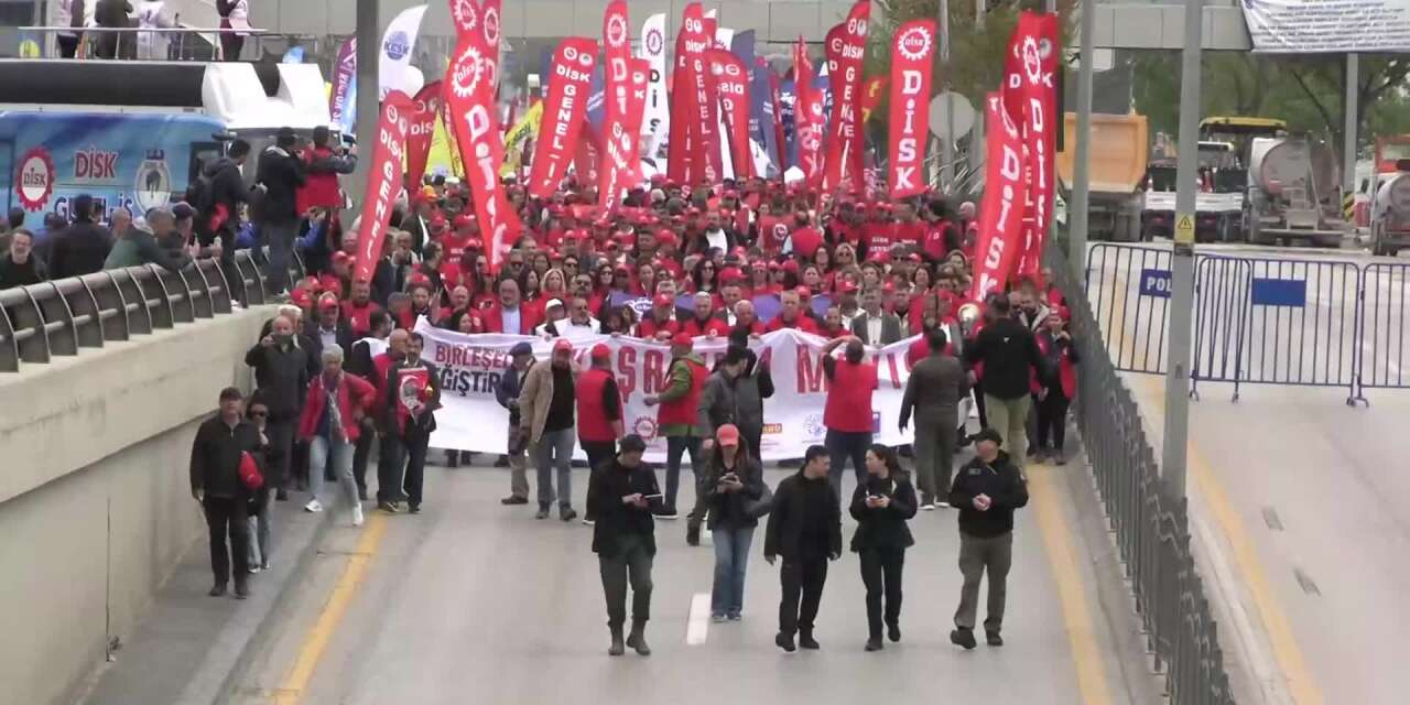 1 Mayıs kutlanıyor... Doruk Madencilik işçileri Ankara'da 1 Mayıs alanında