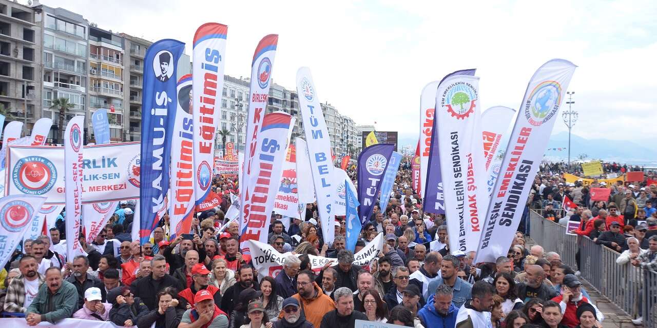İzmir'de 1 Mayıs: Adaletin, özgürlüğün, demokrasinin hakim olduğu düzeni inşa edeceğiz