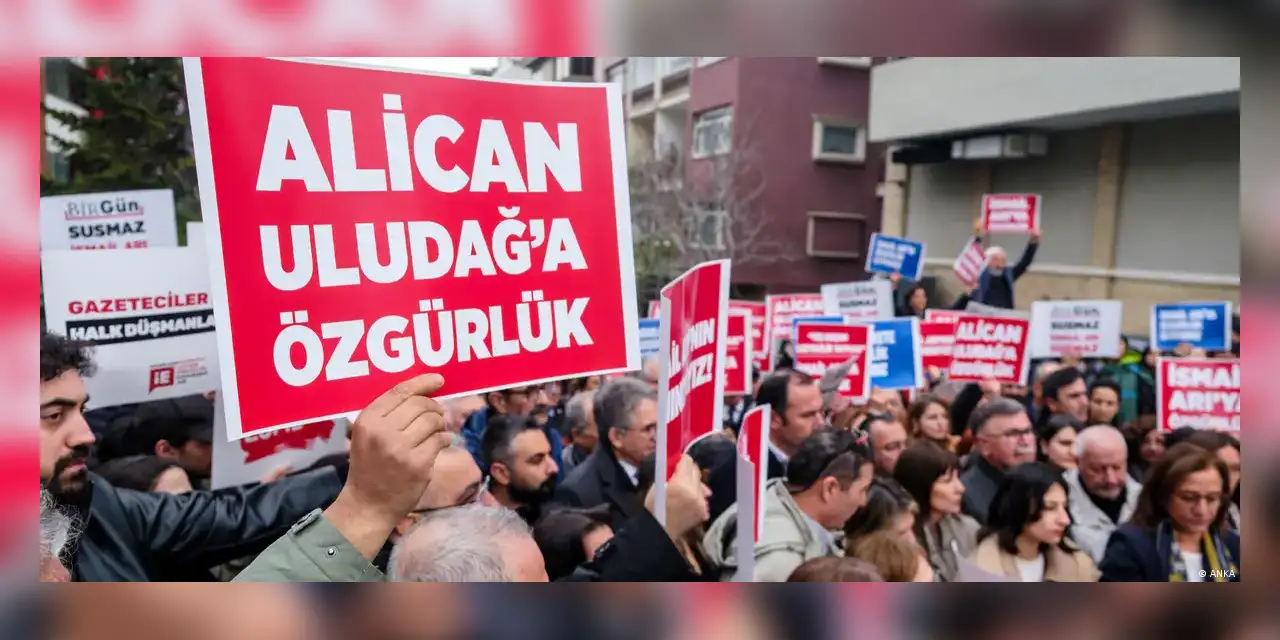 Alican Uludağ yazdı | Türkiye'de gazetecilik: Mayın tarlasında hakikat aramak