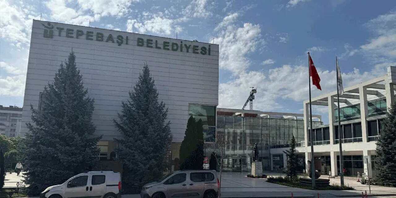 Eskişehir Tepebaşı Belediyesi'ne operasyon: 60 kişi hakkında gözaltı kararı